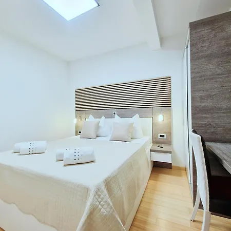 Giuliano Punta Skala Apartament *
